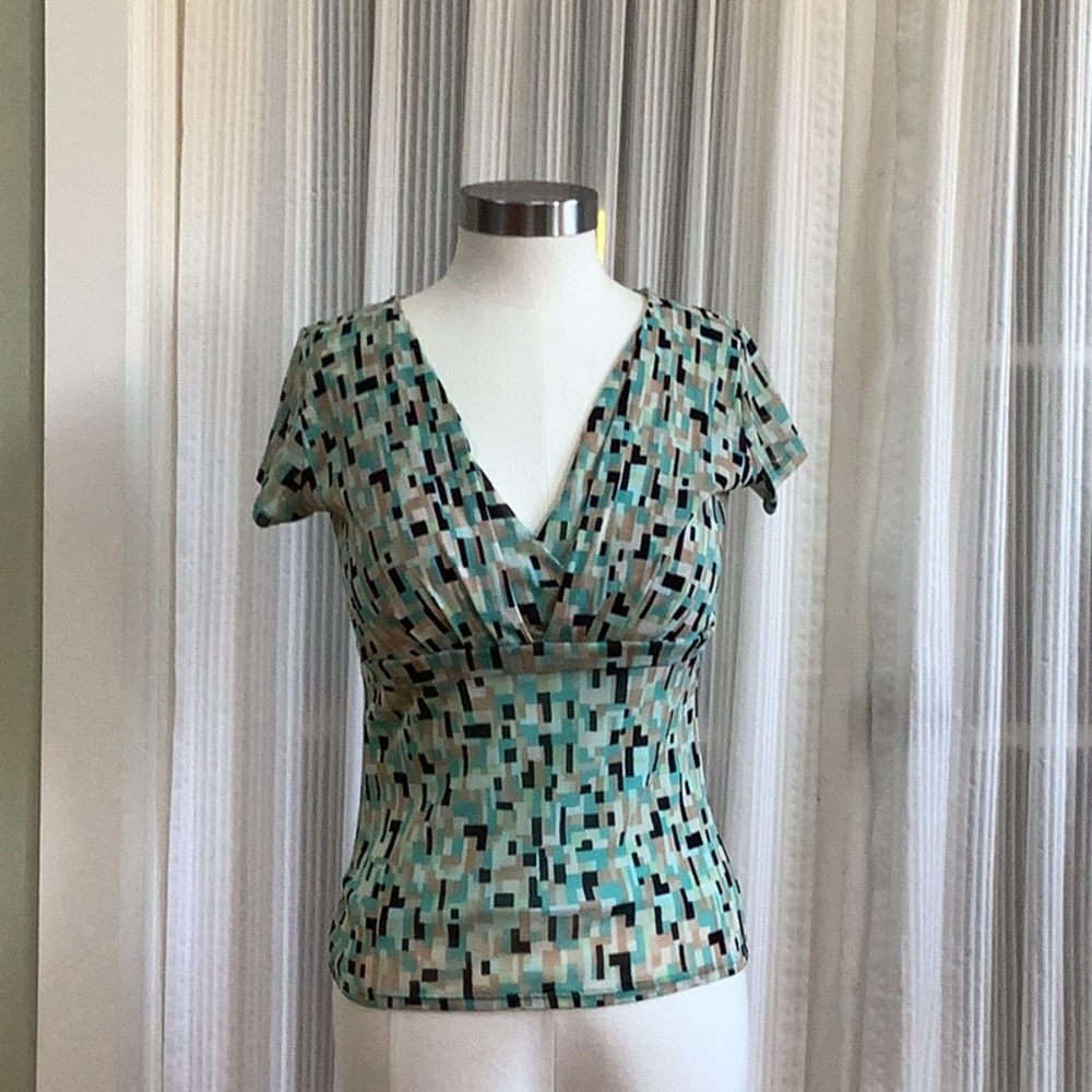 Short Sleeve Geometric Print Top